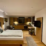 & Almhostel Alpenperle - Selbstversorger Accommodatie bij particulieren *