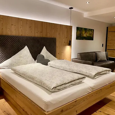 & Almhostel Alpenperle - Selbstversorger * Tannheim