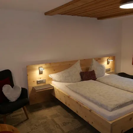 & Almhostel Alpenperle - Selbstversorger *