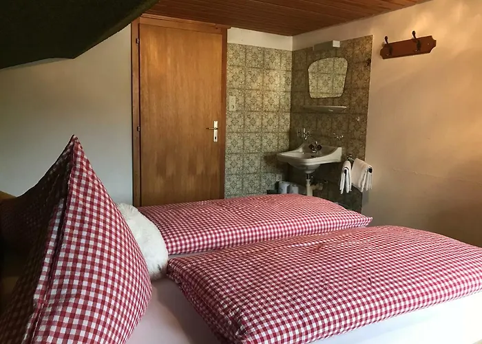 & Almhostel Alpenperle - Selbstversorger Таннхайм