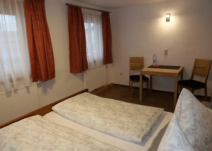 Проживание в семье & Almhostel Alpenperle - Selbstversorger Таннхайм