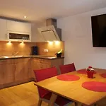 Δωμάτια σε οικογενειακή κατοικία & Almhostel Alpenperle - Selbstversorger Tannheim