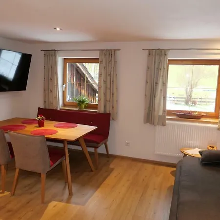 & Almhostel Alpenperle - Selbstversorger Проживание в семье Таннхайм