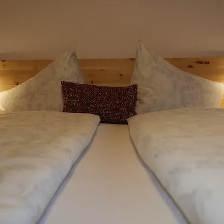 & Almhostel Alpenperle - Selbstversorger Проживание в семье