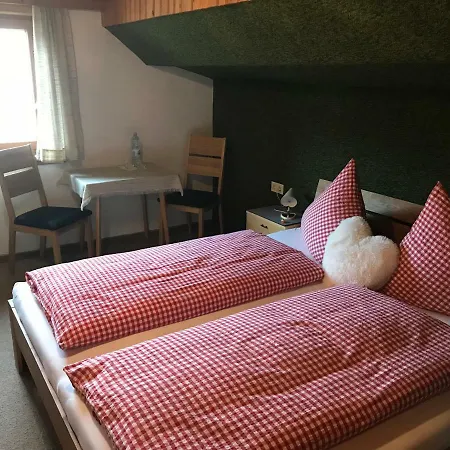 & Almhostel Alpenperle - Selbstversorger Homestay