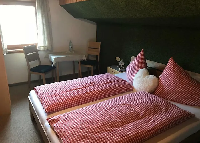 & Almhostel Alpenperle - Selbstversorger Habitación en casa particular